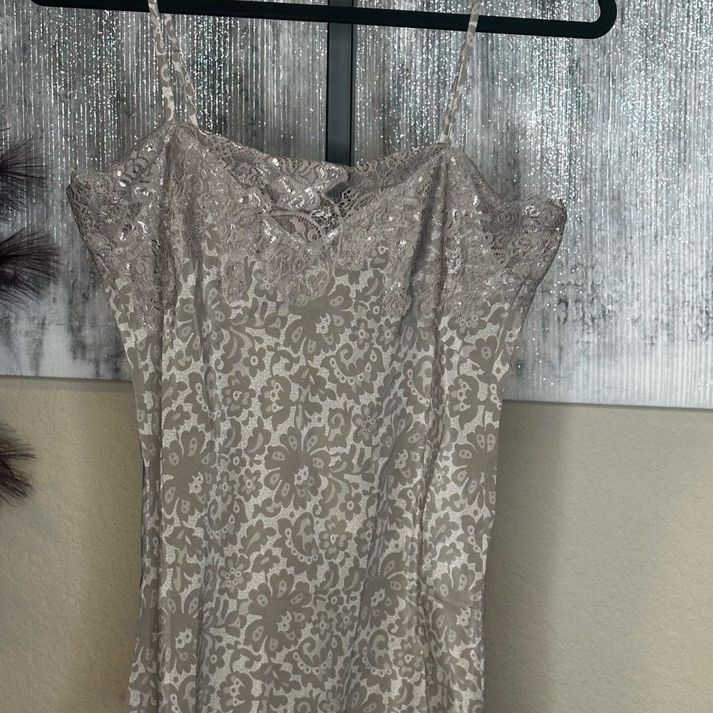 Elegant Lace Chemise in Cream